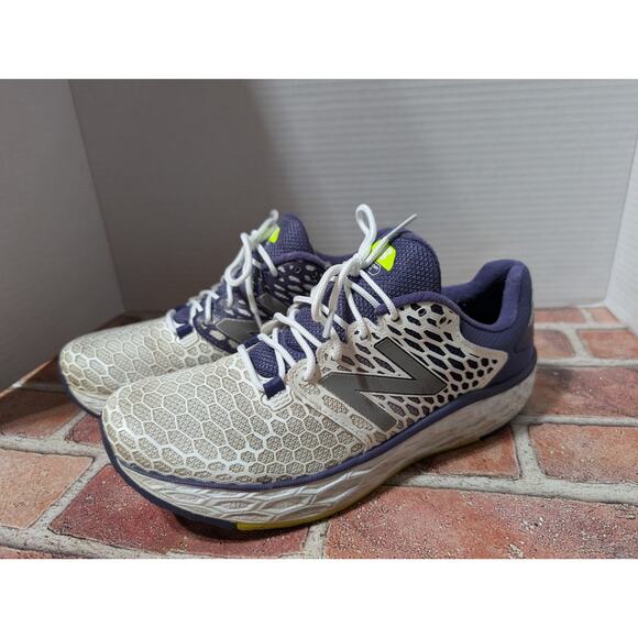 New Balance Fresh Foam Vongo v3 Women US 7.5 White Purple Running Shoes Sneakers - Picture 1 of 10
